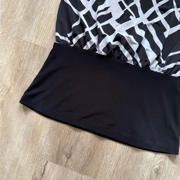 Vintage y2k Black Geometric Print Tube Top - Picture 5 of 7